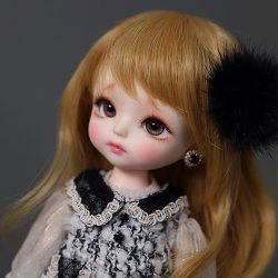 Lati Yellow: The little celebrity ver. Zeze (Peach White Skin)