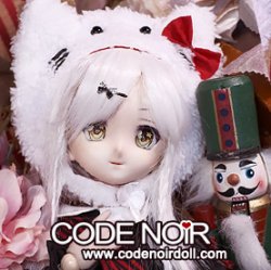 CMD000287 White Kitty Fluffy Parade CMD000287 White Kitty Fluffy Parade